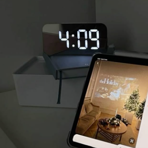 Dark Alarm Clock