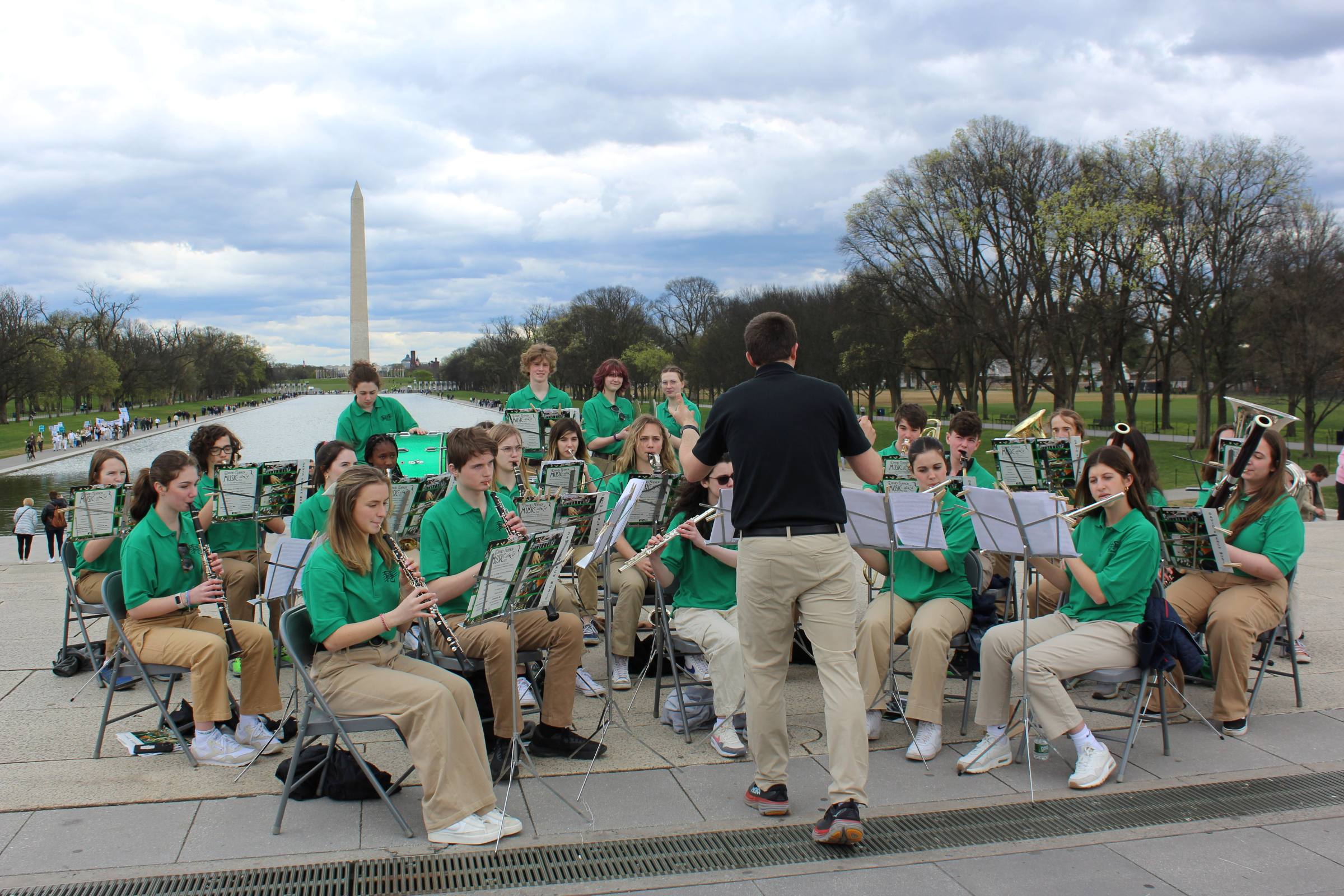 band trip pose